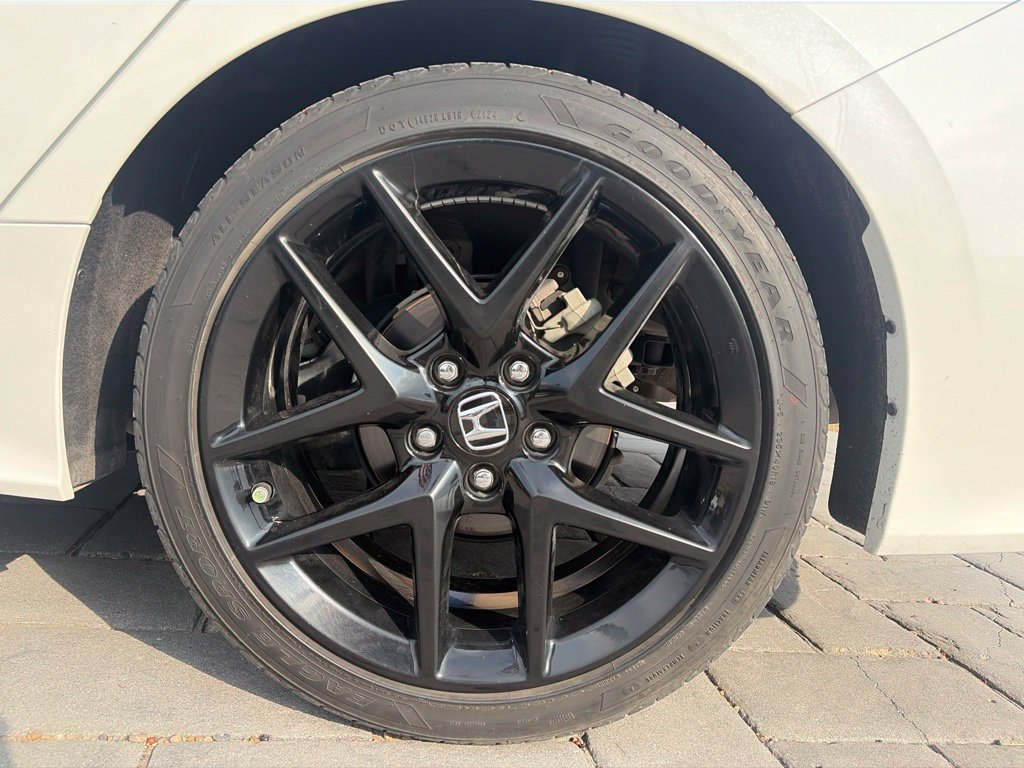 Used 2025 Honda Civic Sport image 16