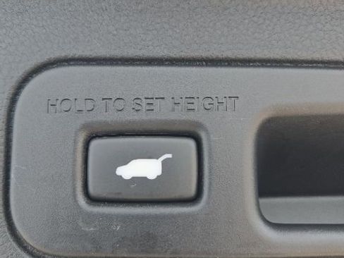 Used 2024 Honda Pilot TrailSport image 10