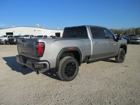 New 2026 GMC Sierra 2500 AT4 w/ AT4 Premium Plus Package image 5