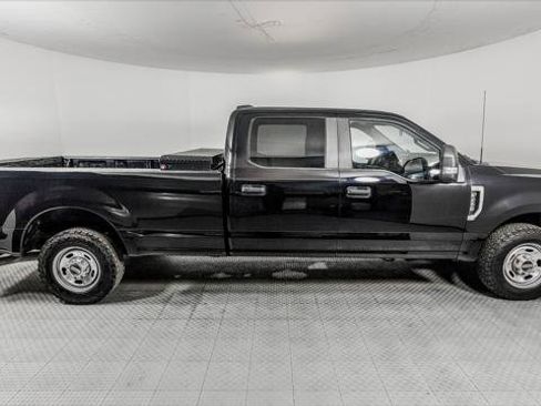 Used 2022 Ford F250 XL w/ Power Equipment Group image 8