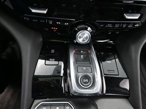 Used 2024 Acura MDX SH-AWD image 15