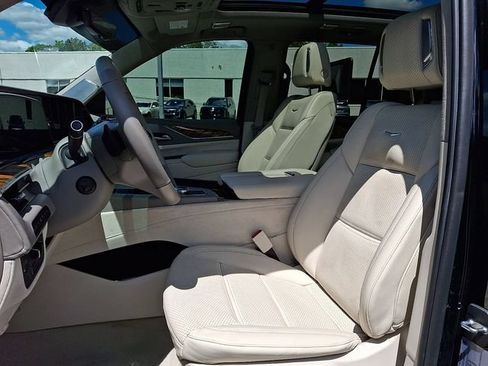 Used 2021 Cadillac Escalade Sport Platinum AWD/4WD image 15