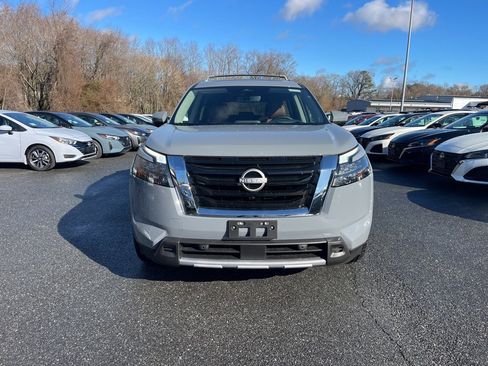 New 2025 Nissan Pathfinder Platinum w/ Cargo Package image 3