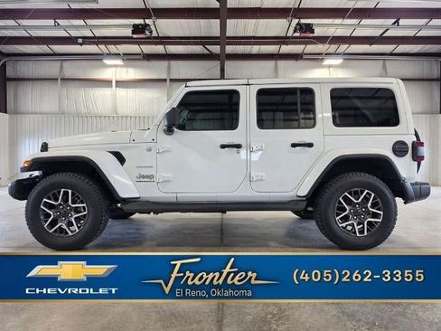 Used 2024 Jeep Wrangler Unlimited Sahara AWD/4WD image 1