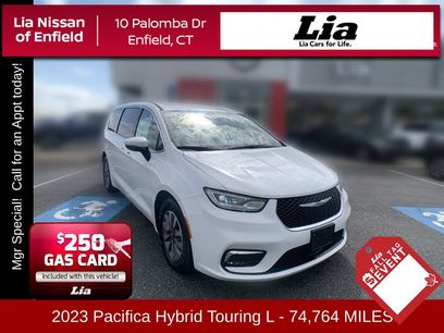Used 2023 Chrysler Pacifica Touring-L
