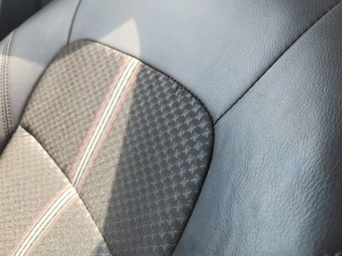 Used 2025 Nissan Altima 2.5 SR FWD image 39