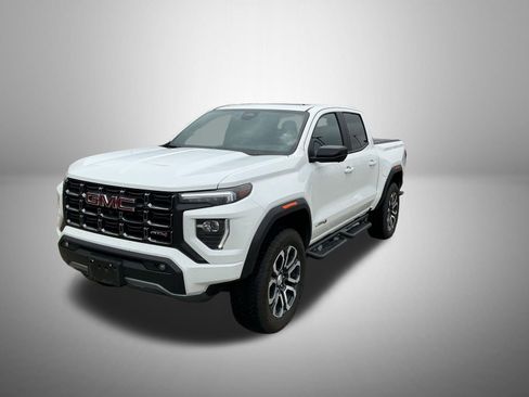Used 2024 GMC Canyon AT4 w/ AT4 Premium Package AWD/4WD image 2