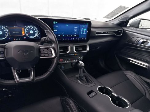 Used 2025 Ford Mustang Premium RWD image 34