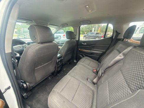 Used 2018 GMC Acadia SLE FWD image 10