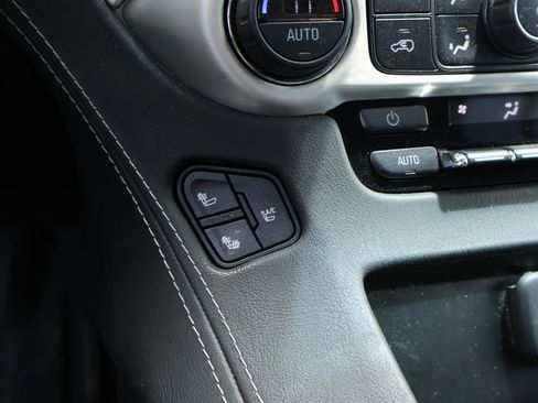 Used 2016 GMC Yukon SLT w/ Open Road Package AWD/4WD image 43