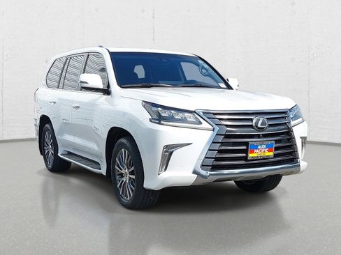 Used 2018 Lexus LX 570 4WD image 3