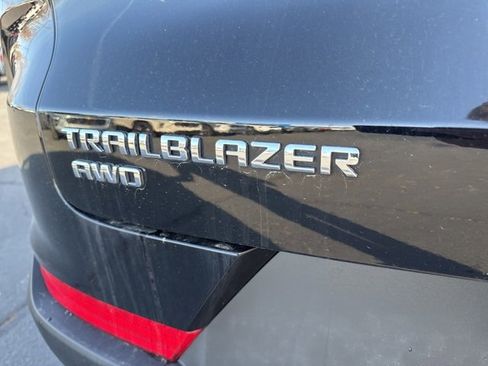 Used 2025 Chevrolet TrailBlazer LT image 11