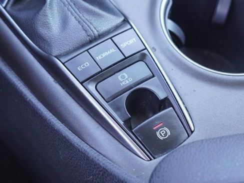 Used 2022 Toyota Camry XSE image 30