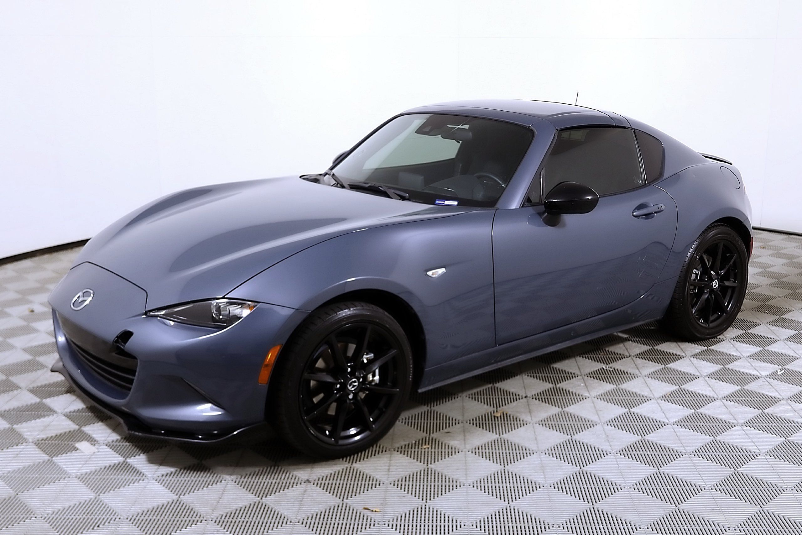 Used 2021 MAZDA MX-5 Miata RF Club RWD image 4