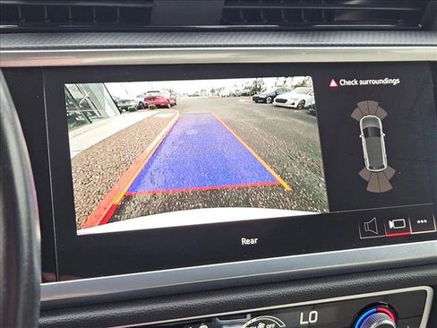 Used 2024 Audi Q3 2.0T Premium w/ Convenience Package image 13