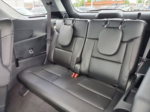 Used 2023 Ford Explorer XLT w/ Equipment Group 202A AWD/4WD image 27