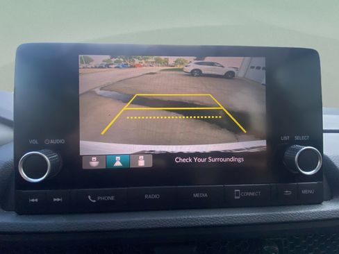 Used 2023 Honda CR-V EX image 19