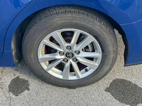 Used 2025 Toyota Camry LE image 29