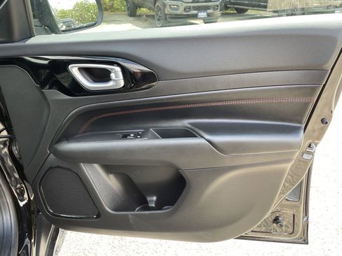 Used 2025 Jeep Compass Trailhawk w/ Trailhawk Elite Group image 45