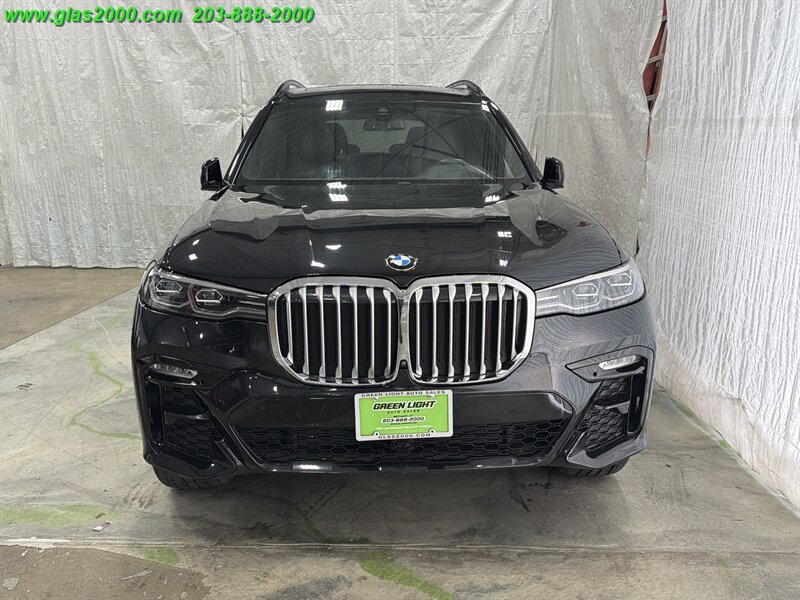 Used 2022 BMW X7 xDrive40i w/ M Sport Package AWD/4WD image 19
