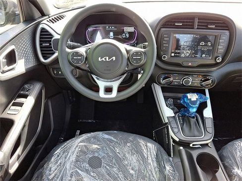 New 2025 Kia Soul LX w/ LX Technology Package image 7