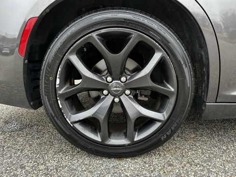 Used 2021 Chrysler 300 S image 17