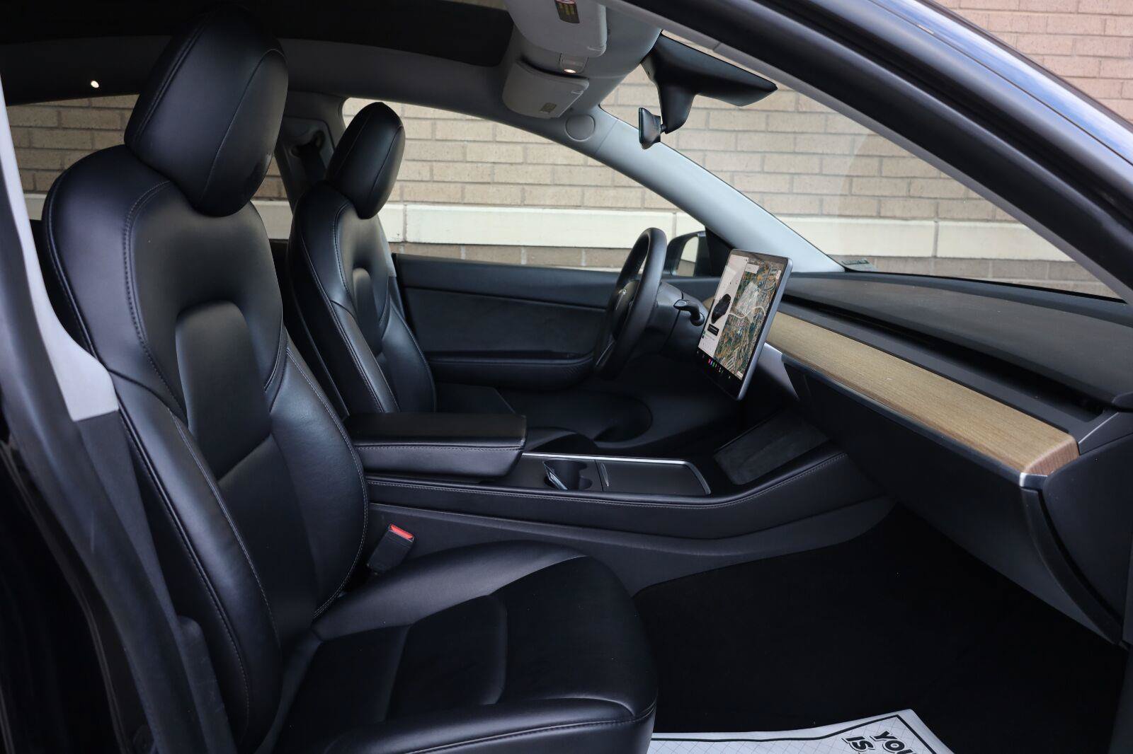 Used 2021 Tesla Model Y Long Range AWD/4WD image 26