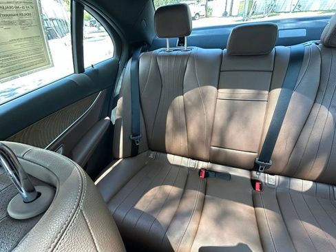 Used 2023 Mercedes-Benz E 350 4MATIC Sedan image 12