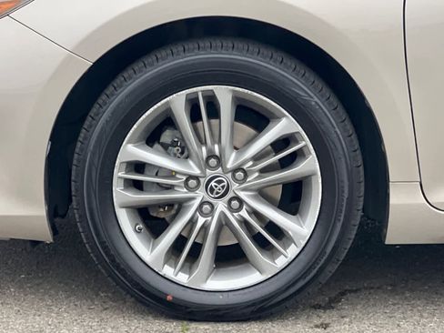 Certified 2016 Toyota Camry SE image 28