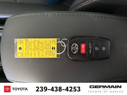 Used 2023 Toyota Corolla Cross XLE w/ Convenience Package image 23