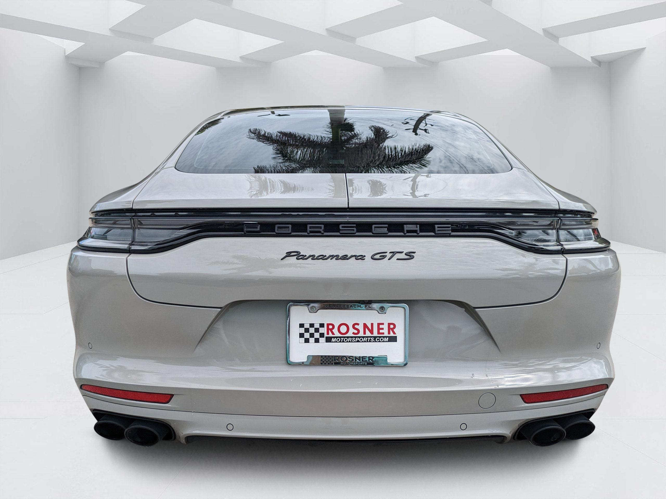 Used 2022 Porsche Panamera GTS w/ Premium Package AWD/4WD image 4