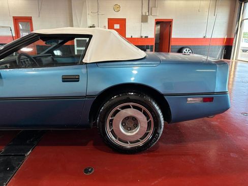 Used 1987 Chevrolet Corvette Convertible image 10