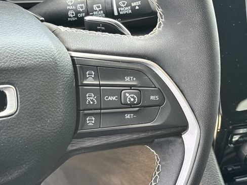 Used 2024 Jeep Grand Cherokee L Laredo RWD image 36