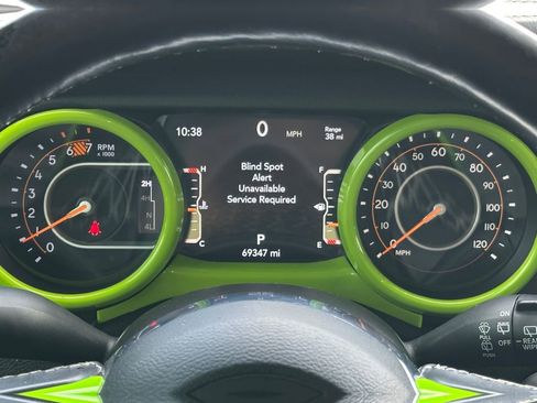 Used 2020 Jeep Wrangler Unlimited Sahara AWD/4WD image 16