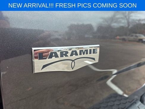 Used 2015 RAM 1500 Laramie w/ Convenience Group image 16