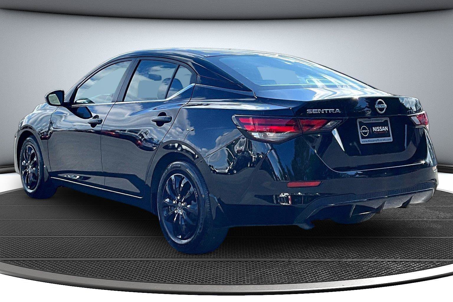 Used 2025 Nissan Sentra S w/ Lighting Package FWD image 5