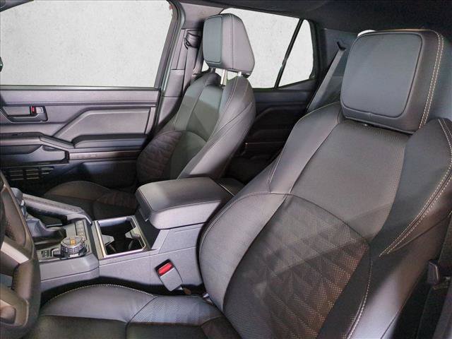 Used 2026 Toyota 4Runner TRD Off-Road Premium AWD/4WD image 17