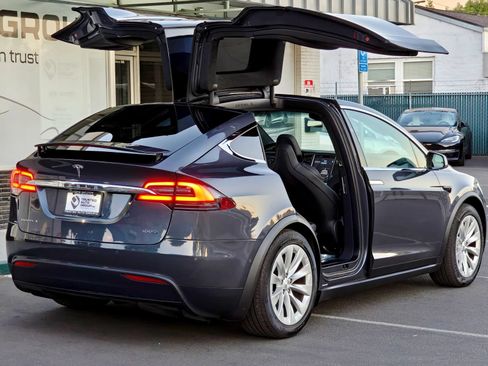 Used 2017 Tesla Model X 100D AWD/4WD image 10