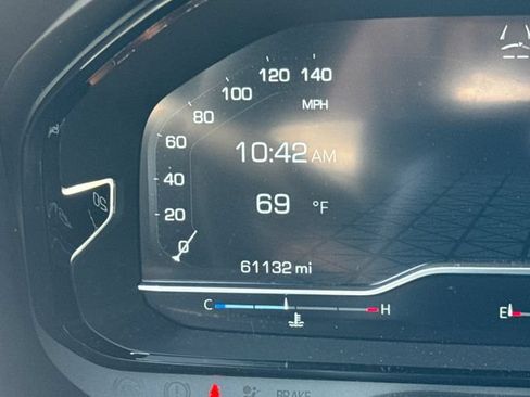 Used 2024 GMC Yukon XL Denali Ultimate AWD/4WD image 21