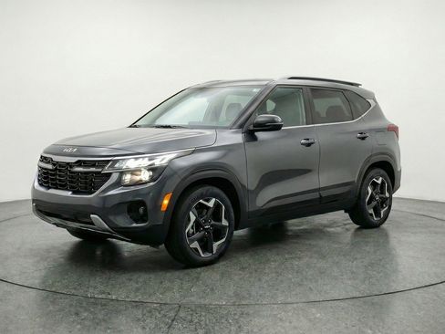 Used 2025 Kia Seltos S image 3