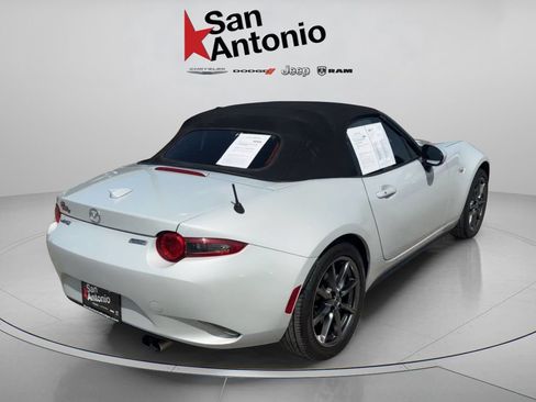 Used 2016 MAZDA MX-5 Miata Grand Touring RWD image 14