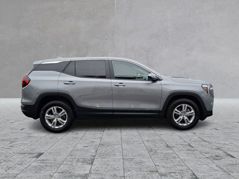 Certified 2024 GMC Terrain SLE FWD image 4