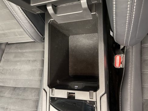 Used 2025 Mitsubishi Outlander SE image 11