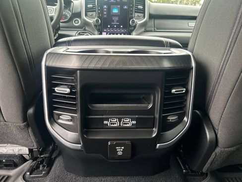 Used 2025 RAM 1500 Big Horn AWD/4WD image 16