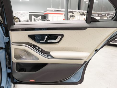 Used 2023 Mercedes-Benz S 580 4MATIC Sedan image 44