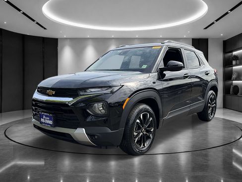Certified 2023 Chevrolet TrailBlazer LT FWD image 1