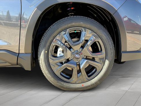 New 2025 Subaru Ascent Bronze Edition image 13