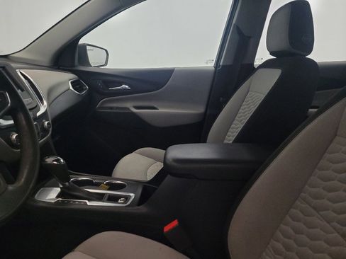 Used 2019 Chevrolet Equinox LS FWD image 17