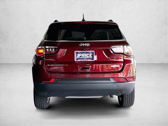 Used 2022 Jeep Compass Latitude FWD image 4