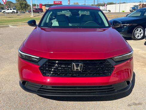 New 2025 Honda Accord SE image 2